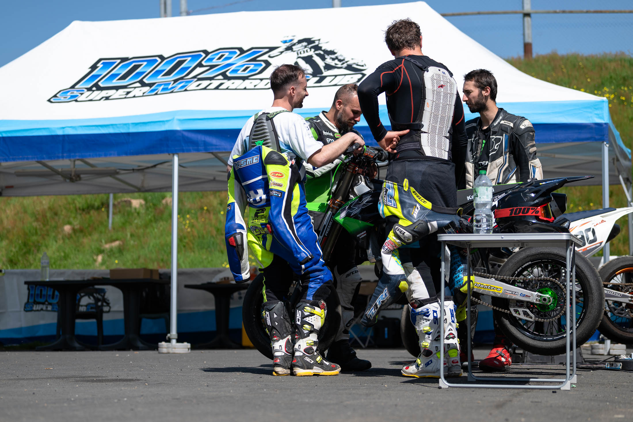 100pour100-7767-100pour100smc__chris_do_rego__ludovic_maccagno__steven_cazes__yvan_depecker
